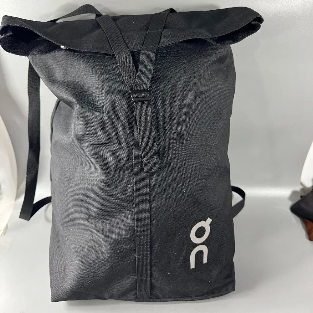 NWOT On Running The Ambassador Tote Backpack. Black - Picture 1 of 12